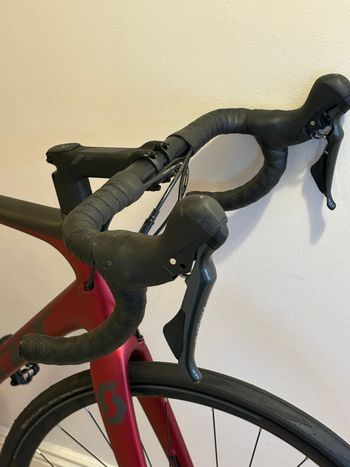 Used Scott Addict 30 disc 2021 2021 Road & Gravel, Red — image 3 of 6