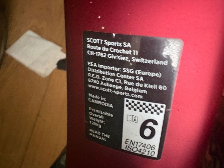 Used Scott Addict 30 disc 2021 2021 Road & Gravel, Red — image 4 of 6