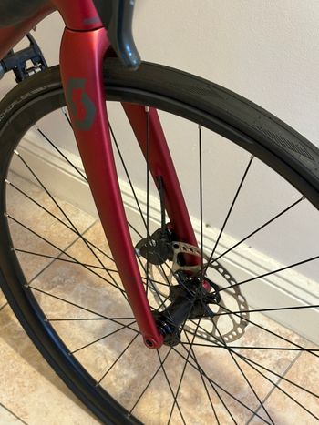 Used Scott Addict 30 disc 2021 2021 Road & Gravel, Red — image 5 of 6