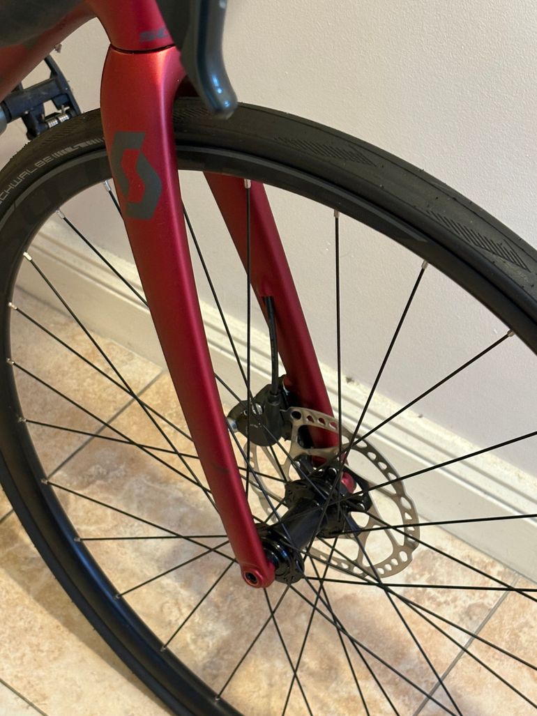 Used Scott Addict 30 disc 2021 2021 Road & Gravel, Red — image 5 of 6