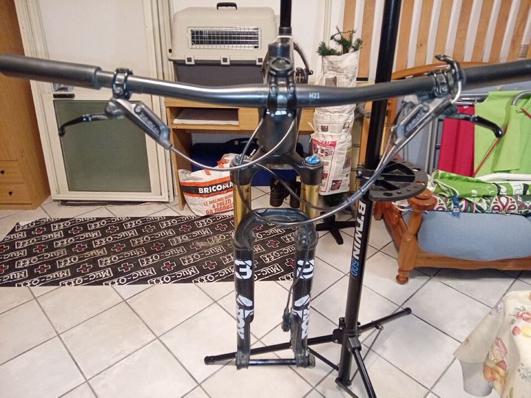 Used Canyon Exceed CF SLX 2023 Frameset 2023 Mountainbike, Black, 29 — image 3 of 5