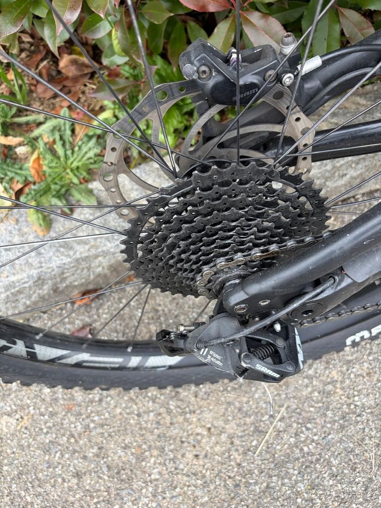 Used Specialized Turbo Kenevo Expert 6Fattie 2018 2018 Mountainbike, Black, 27.5 — image 11 of 11