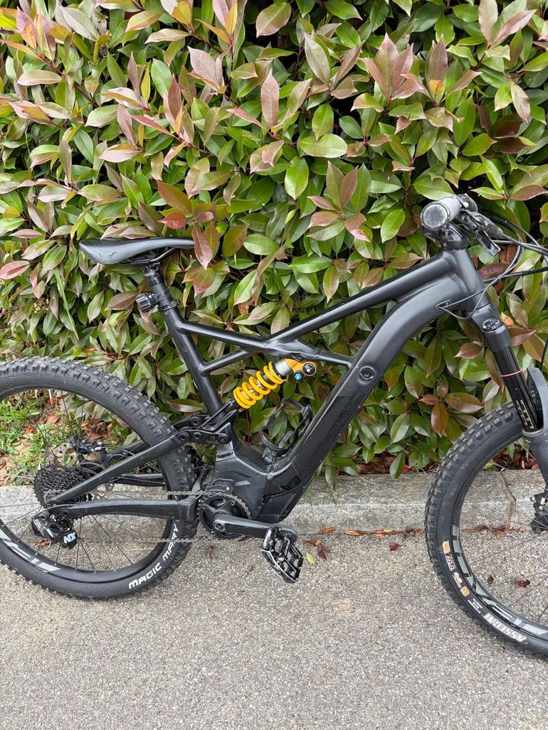 Used Specialized Turbo Kenevo Expert 6Fattie 2018 2018 Mountainbike, Black, 27.5 — image 1 of 11