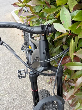 Used Specialized Turbo Kenevo Expert 6Fattie 2018 2018 Mountainbike, Black, 27.5 — image 4 of 11