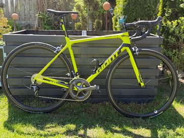 Tweedehands Giant TCR Advanced SL 2 2016 2016 Road & Gravel — afbeelding 1 van 8