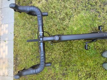 Used Trek Émonda SL 6 2020 2020 Road & Gravel, Black — image 3 of 5