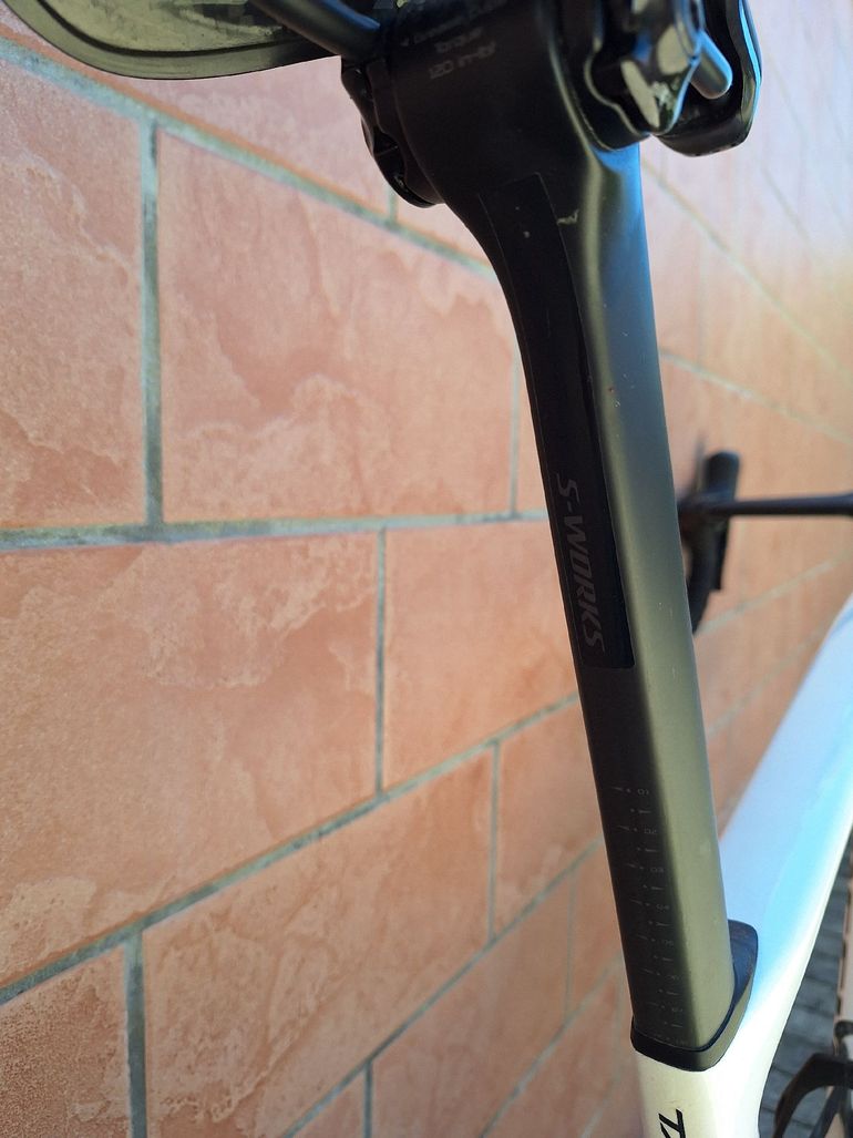 Used Specialized Tarmac SL7 Pro - SRAM Force eTap AXS 2023 2023 Road & Gravel, White — image 6 of 7