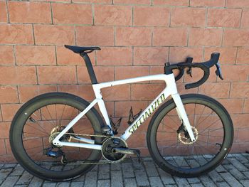 Used Specialized Tarmac SL7 Pro - SRAM Force eTap AXS 2023 2023 Road & Gravel, White — image 2 of 7