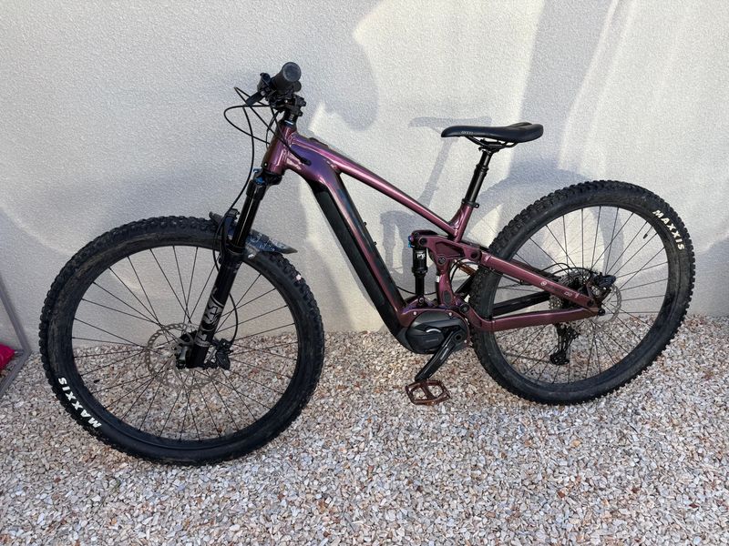 Kona Remote 130 2021 2021 Mountainbike usato, Viola — immagine 2 di 7