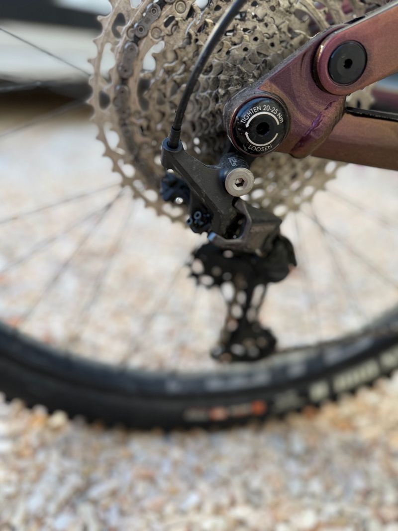 Kona Remote 130 2021 2021 Mountainbike usato, Viola — immagine 7 di 7