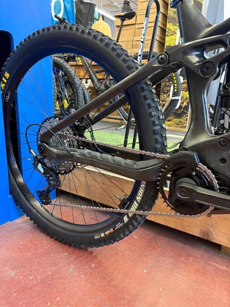 Used Orbea WILD M10 2024 2024 Mountainbike, Black, 29 — image 8 of 12