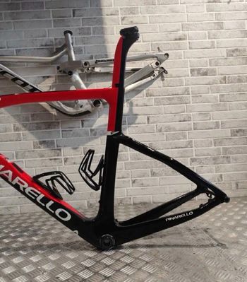 Used Pinarello F7 ULTEGRA Di2 2023 Frameset 2023 Road & Gravel, Red — image 5 of 6