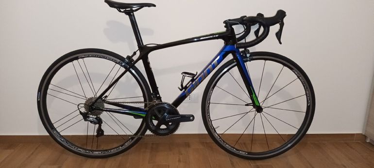 Used Giant TCR Advanced Pro 1 2019 2019 Road & Gravel, Black — image 1 of 9