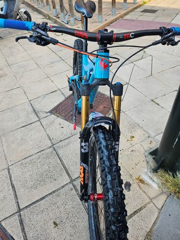 Used Pivot Mach 6 Shimano Deore XT 2023 Mountainbike, Blue — image 9 of 9
