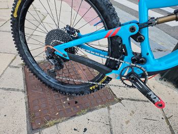 Used Pivot Mach 6 Shimano Deore XT 2023 Mountainbike, Blue — image 3 of 9