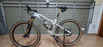 Used Megamo Track SRAM GX Eagle AXS 2022 Mountainbike, White — image 2 of 3