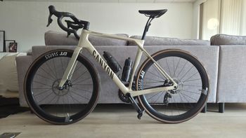Used Canyon Endurace CF SLX 8 AXS Aero 2024 2024 Road & Gravel, Light Gray — image 8 of 14