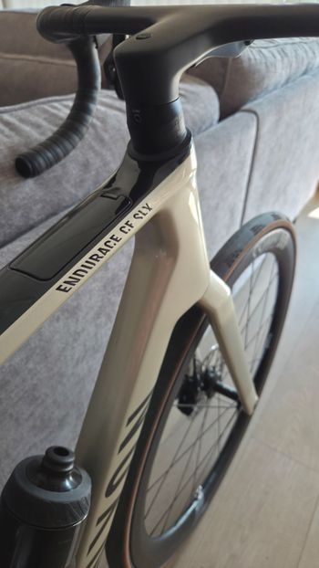 Used Canyon Endurace CF SLX 8 AXS Aero 2024 2024 Road & Gravel, Light Gray — image 11 of 14