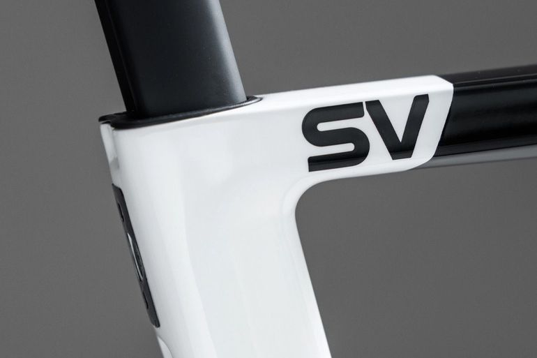 Used Basso Diamante SV Signature Series Act II Shimano Ultegra 8170 Di2 Disc 2024 2024 Road & Gravel, Black — image 6 of 10