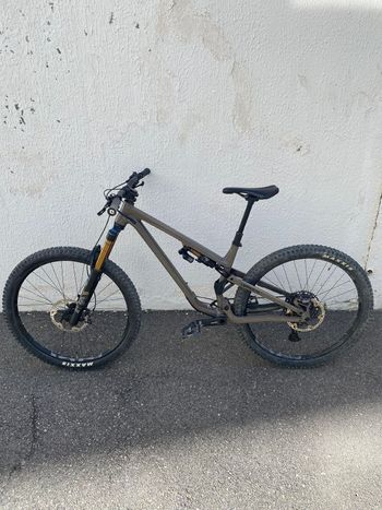Used Commencal META TR V4 RIDE 2022 2022 Mountainbike, Black, 29 — image 4 of 8
