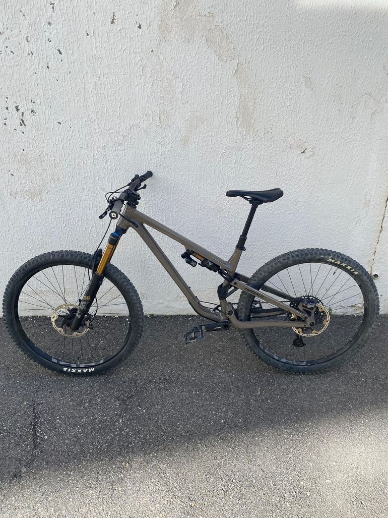 Used Commencal META TR V4 RIDE 2022 2022 Mountainbike, Black, 29 — image 4 of 8