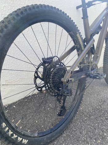 Used Commencal META TR V4 RIDE 2022 2022 Mountainbike, Black, 29 — image 7 of 8