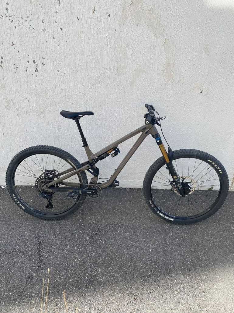 Used Commencal META TR V4 RIDE 2022 2022 Mountainbike, Black, 29 — image 1 of 8