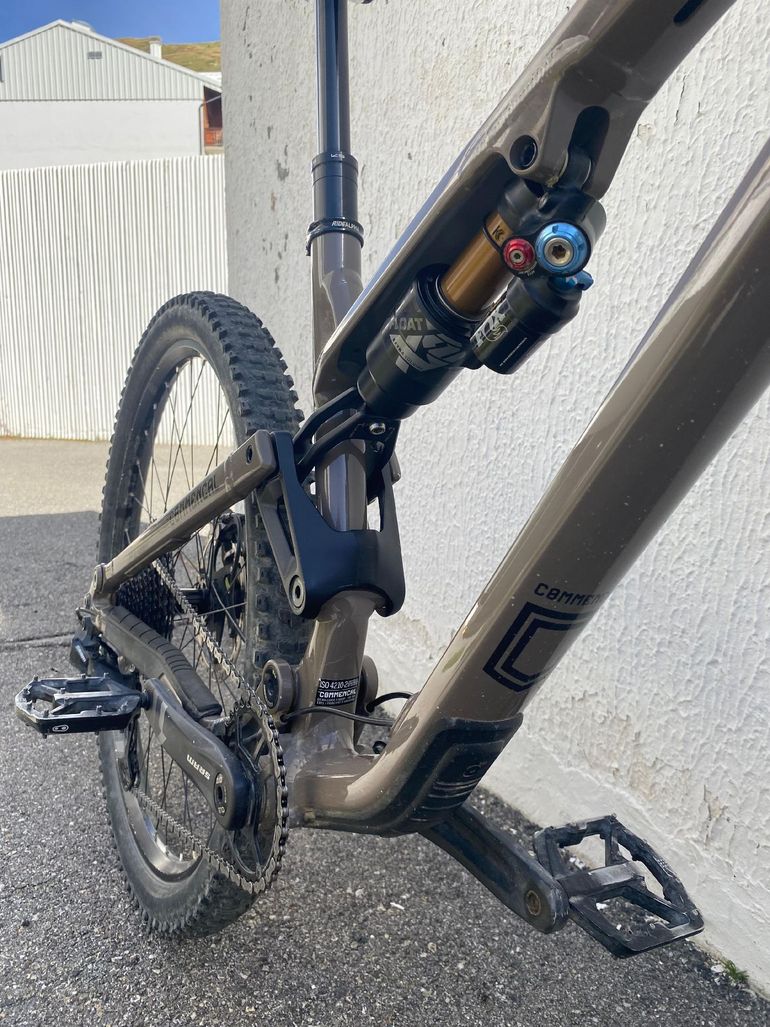 Used Commencal META TR V4 RIDE 2022 2022 Mountainbike, Black, 29 — image 5 of 8