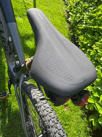 Used CUBE REACTION HYBRID, SLT 750 2023 2023 Mountainbike, Black, 27.5, 29 — image 6 of 11