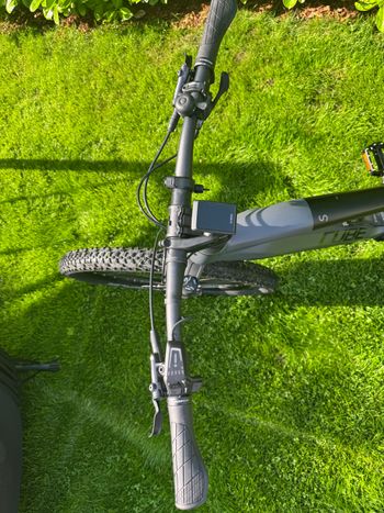 Used CUBE REACTION HYBRID, SLT 750 2023 2023 Mountainbike, Black, 27.5, 29 — image 7 of 11