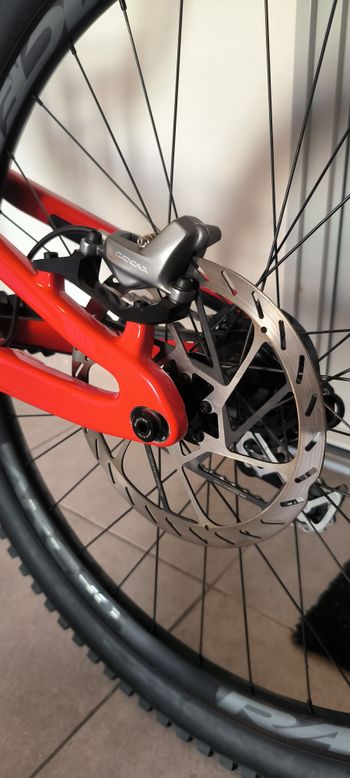 Used Santa Cruz V10 DH S / Carbon CC 2024 2024 Mountainbike, Red, 27.5 — image 7 of 9