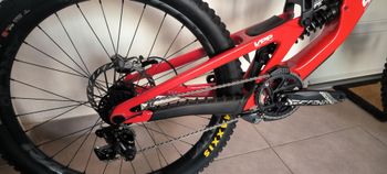 Used Santa Cruz V10 DH S / Carbon CC 2024 2024 Mountainbike, Red, 27.5 — image 4 of 9
