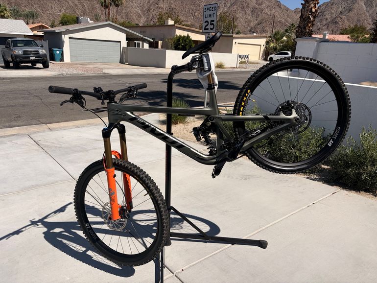 Used Pivot FIREBIRD Pro X01 2024 2024 Mountainbike, Green, 29 — image 1 of 8
