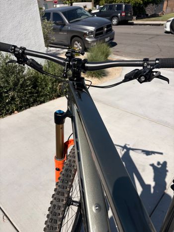 Used Pivot FIREBIRD Pro X01 2024 2024 Mountainbike, Green, 29 — image 2 of 8