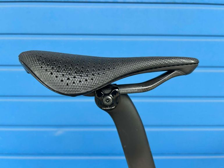 Used Specialized Tarmac SL7 Comp - Rival eTap AXS 2022 2022 Road & Gravel, Blue — image 6 of 7