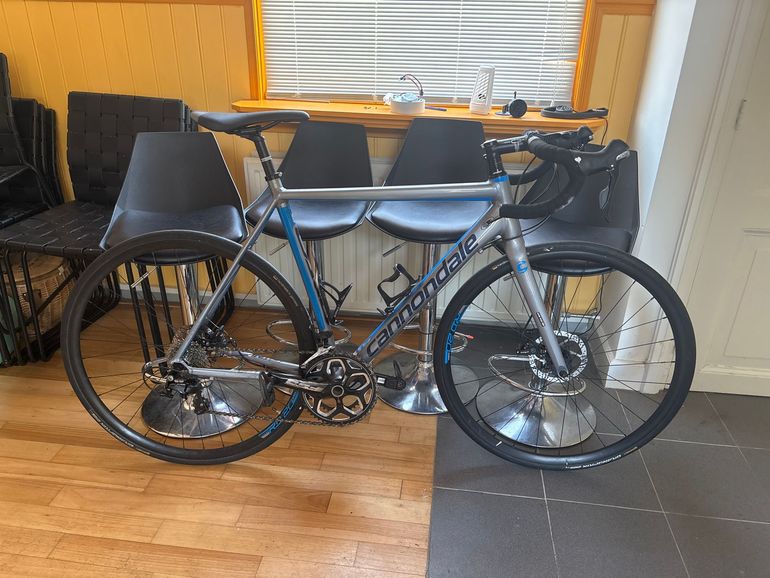 Used Cannondale Caad Shimano 105 2019 Road & Gravel, Light Gray — image 1 of 4