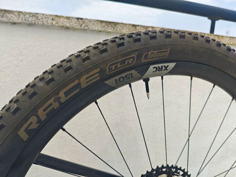 Used BMC Fourstroke Shimano XTR 2024 Mountainbike, Light Gray — image 8 of 12