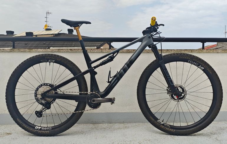 Used BMC Fourstroke Shimano XTR 2024 Mountainbike, Light Gray — image 1 of 12