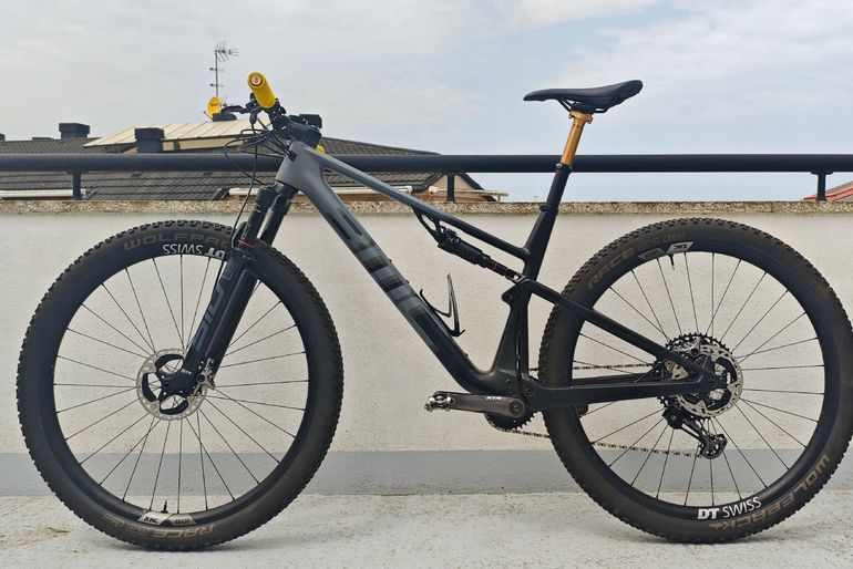 Used BMC Fourstroke Shimano XTR 2024 Mountainbike, Light Gray — image 2 of 12