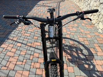 Used Specialized Demo Expert 2022 2022 Mountainbike, Light Gray, 29, 27.5 — image 2 of 9