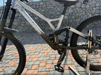 Used Specialized Demo Expert 2022 2022 Mountainbike, Light Gray, 29, 27.5 — image 4 of 9