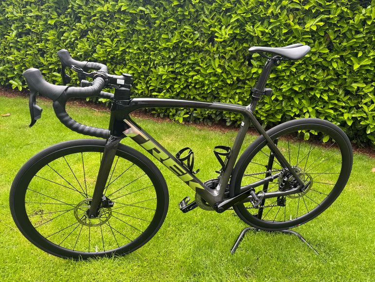 Used Trek Émonda SL 6 AXS 2023 2023 Road & Gravel, Schwarz — image 2 of 13