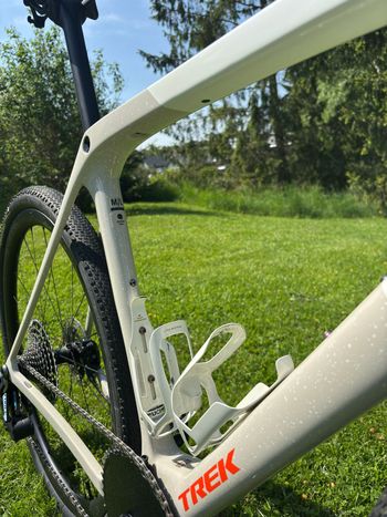 Used Trek Checkmate SLR 7 AXS 2025 2025 Road & Gravel, White — image 4 of 8
