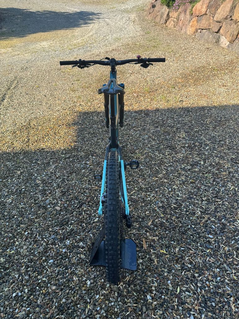 Used Orbea RISE M10 2023 2023 Mountainbike, Green, 29 — image 11 of 13