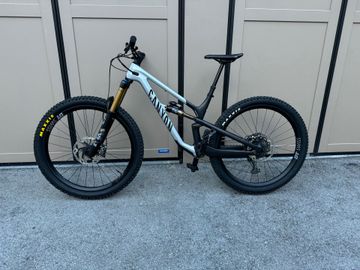 Canyon Spectral 29 CFR 2022 2022 Mountainbike usato, Grigio chiaro — immagine 2 di 19