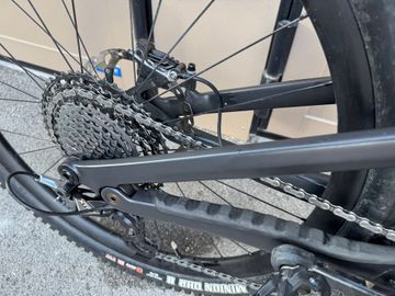 Canyon Spectral 29 CFR 2022 2022 Mountainbike usato, Grigio chiaro — immagine 17 di 19