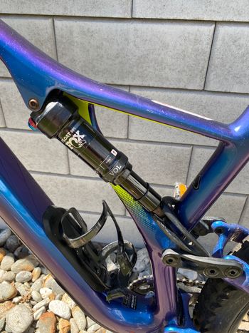 Used Specialized Men's Stumpjumper Comp Carbon 27.5—12-speed 2019 2019 Mountainbike, Blue, 27.5 — image 6 of 11