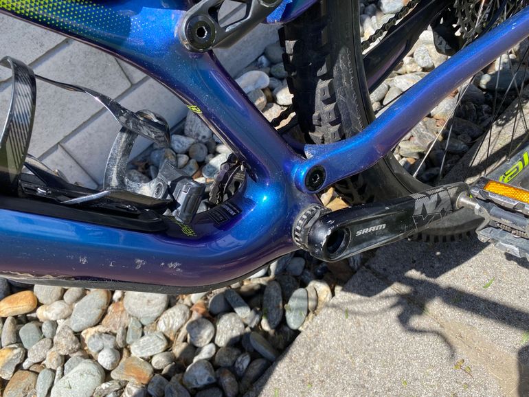 Used Specialized Men's Stumpjumper Comp Carbon 27.5—12-speed 2019 2019 Mountainbike, Blue, 27.5 — image 10 of 11