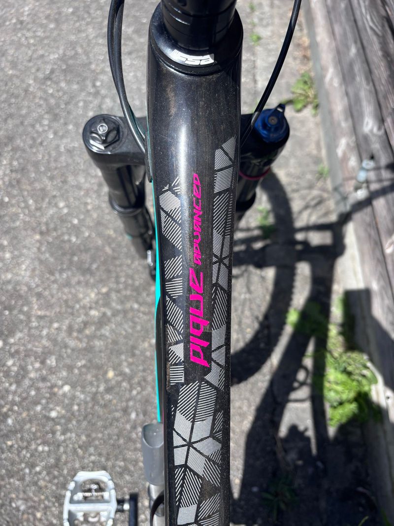 Used Liv Pique Advanced 2 2017 2017 Mountainbike, Black, 27.5 — image 9 of 9