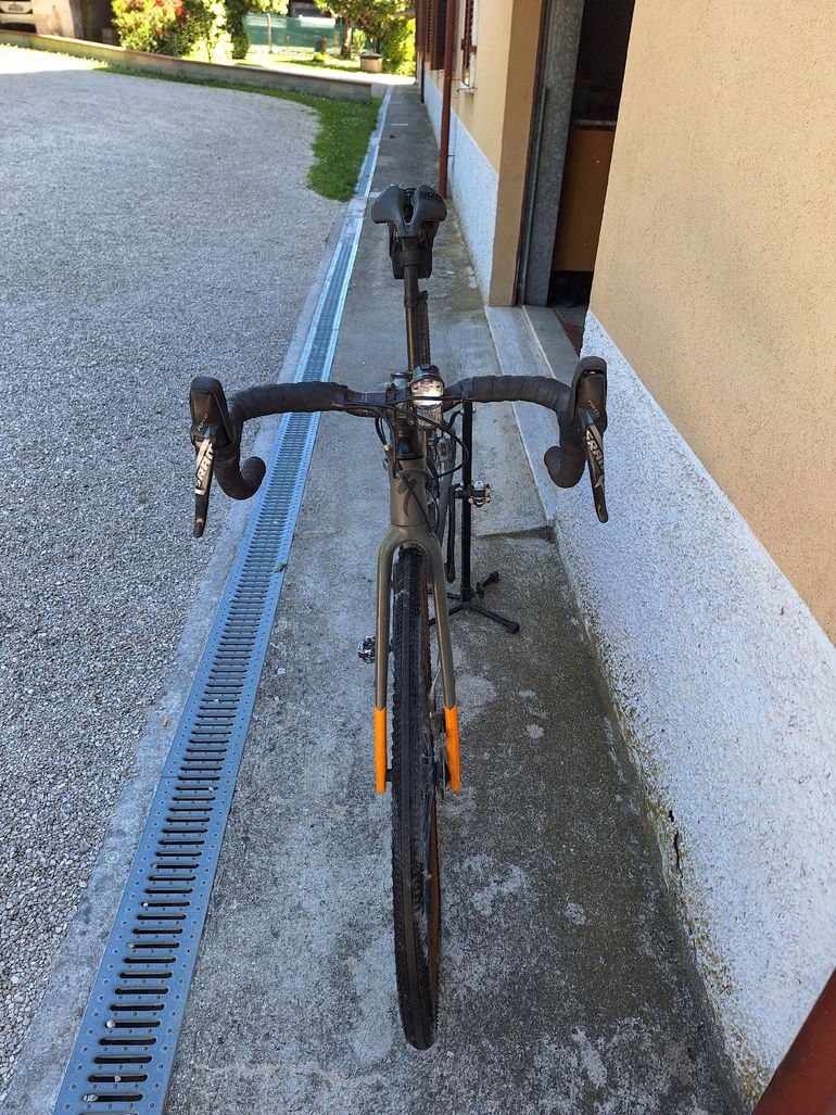 Used Specialized Men's Diverge Expert 2018 2018 Road & Gravel — image 2 of 7